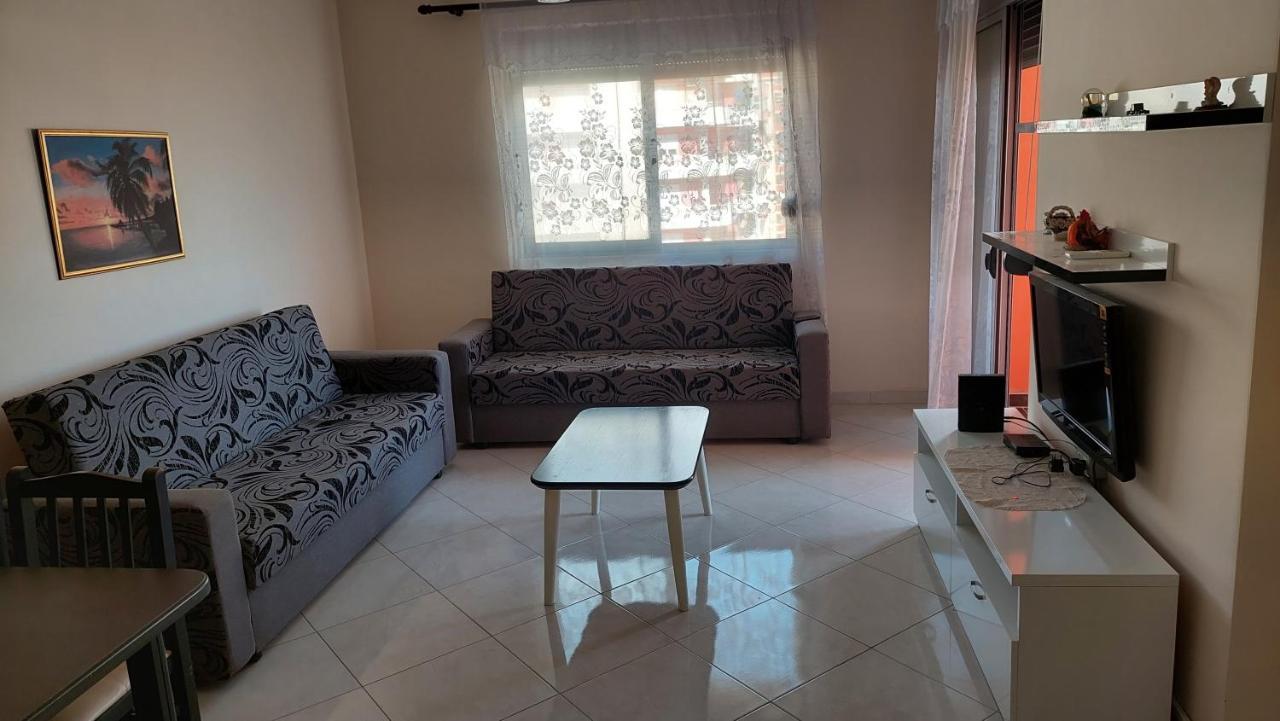 Sweetview 2-Bedroom Apartment With 3 Balcony Seaview Vlora Kültér fotó